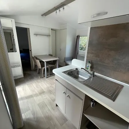 Camping Mobil En 4 Etoiles A Bonne Anse / La Palmyre *